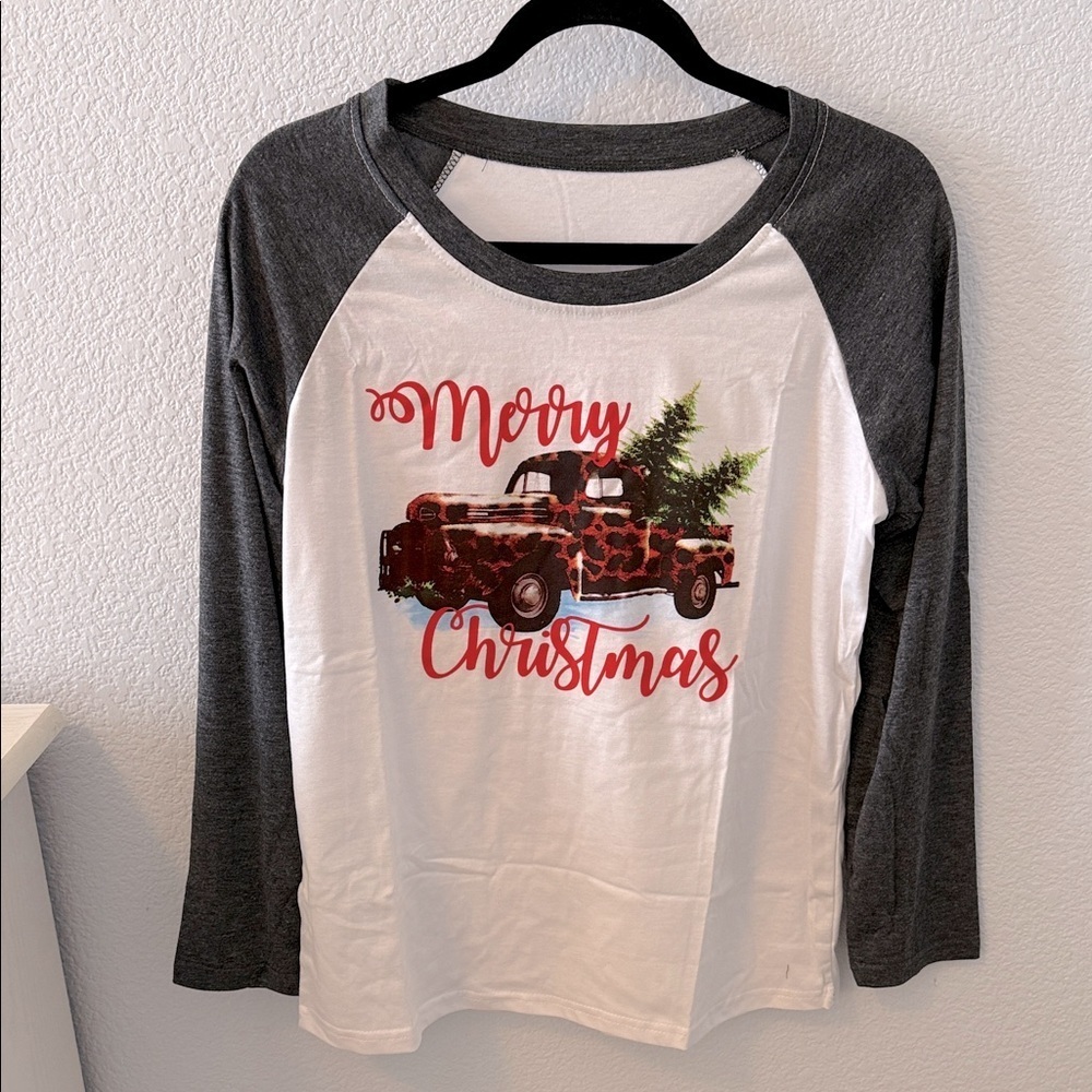 Merry Christmas Graphic 3/4 Sleeve Tee